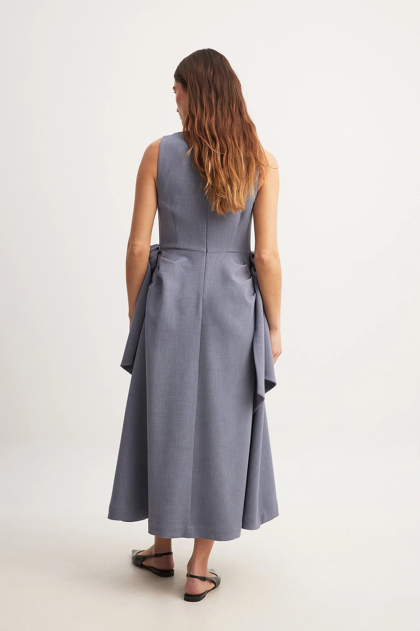 Midikleid mit Bindedetail an der Taille