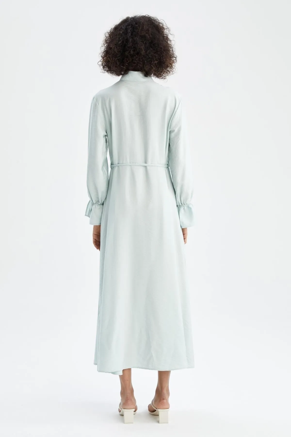 DeFacto  Normal geschnittenes, halblanges Rollkragen-Maxikleid mit langen Ärmeln