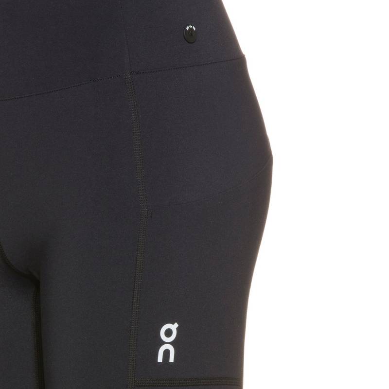 On ACTIVE SHORTS Funktionsshorts Damen
