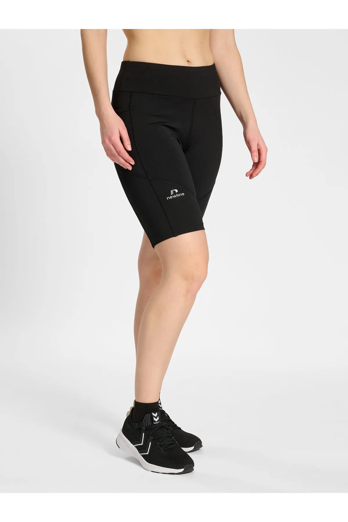 NEWLİNE  Kurze Sporthose - Schwarz - Mittlerer Bund