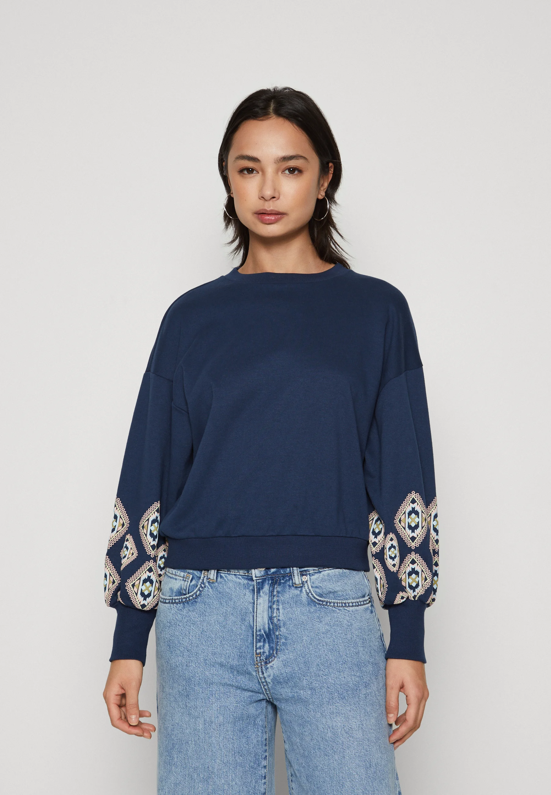 ONLY Petite ONLBROOKE O NECK - Sudadera