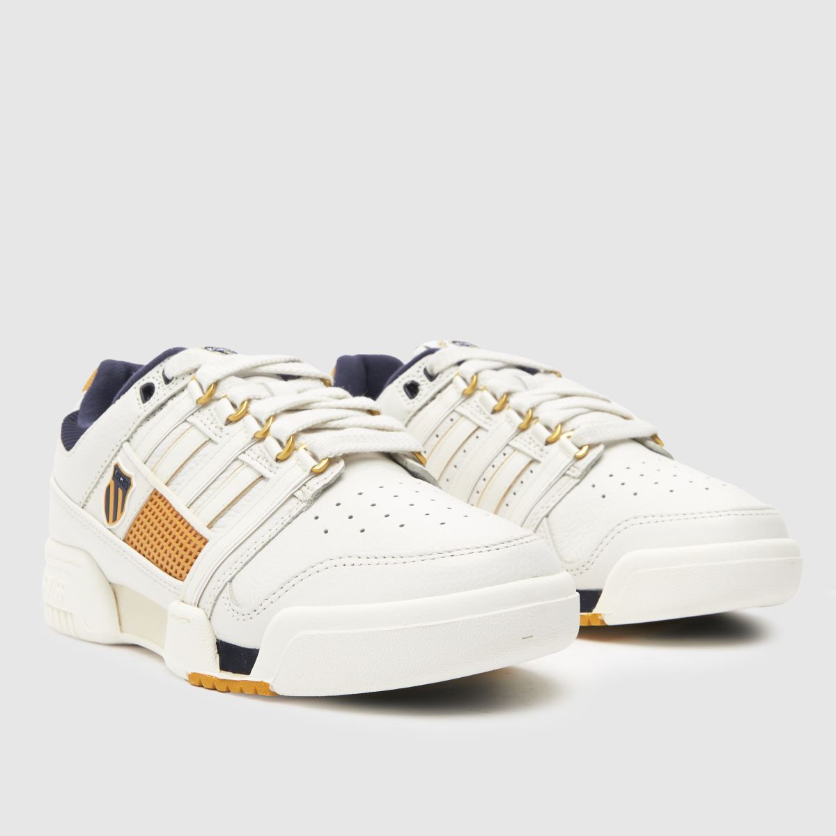 K-SWISS Gstaad guldfärgade sneakers i vitt och guld