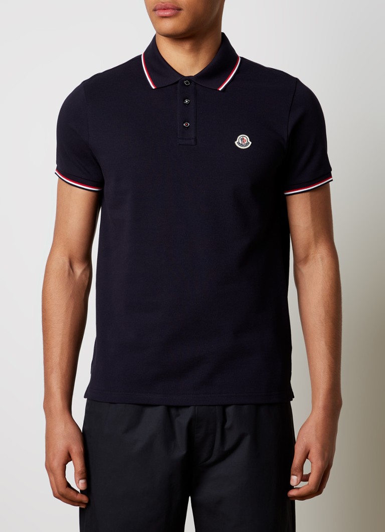 Tricou polo clasic Moncler din bumbac piqué cu logo brodat.