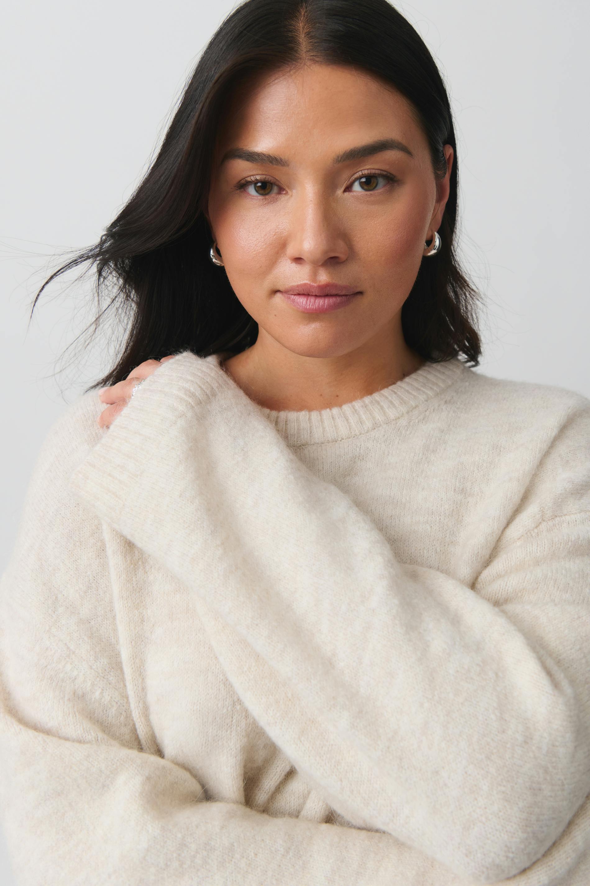 Crew neck knitted sweater