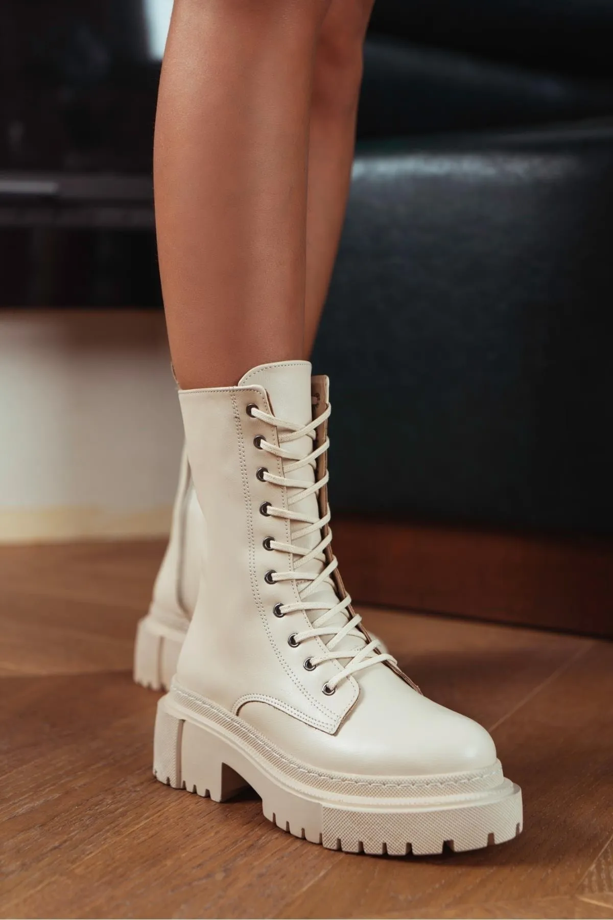 NİŞANTAŞI SHOES  Austin Beige Matte Damen-Schnürstiefel mit Absatz