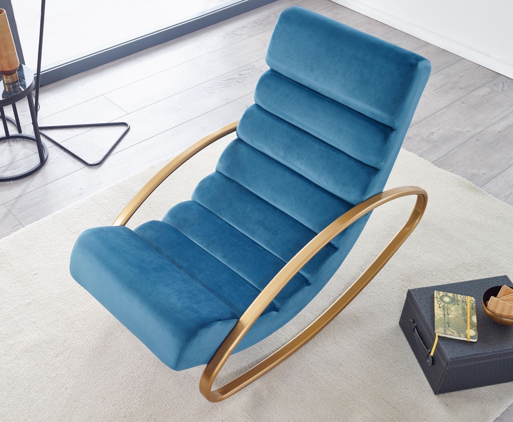 FINEBUY Schaukelstuhl FB23824 (Relaxliege Samt Blau / Gold 150 kg 61x81x111 cm), Schwingsessel Modern, Schwingstuhl Lounge Liege