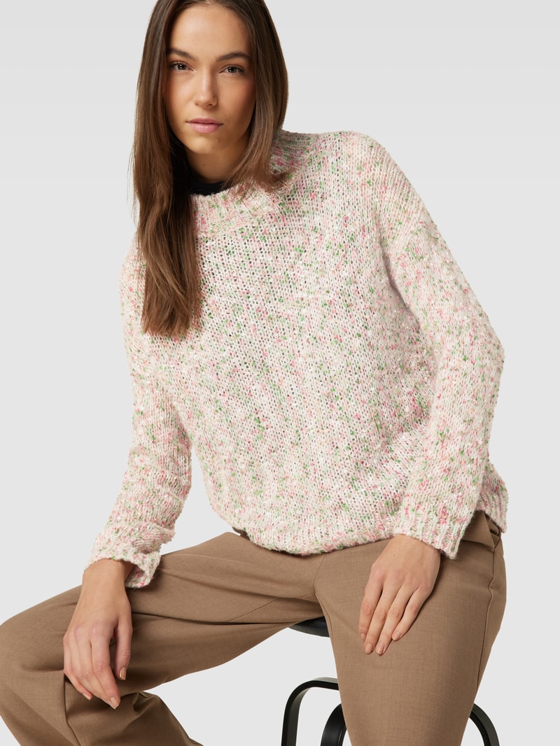 Strickpullover aus Effektgarn mit Stehkragen in offwhite