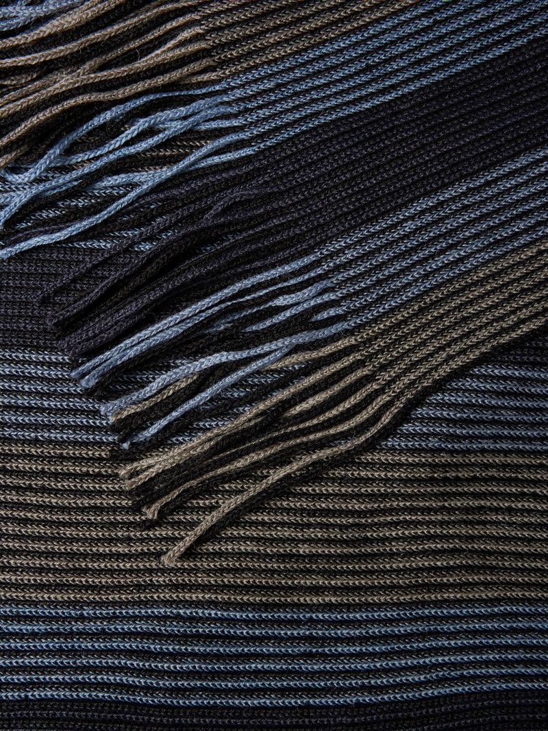 Schal mit Streifenmuster in marineblau