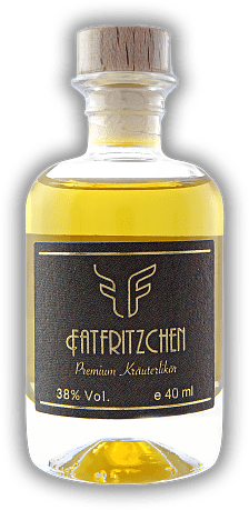 FatFritz Premium Kräuterlikör 0,04 Liter FatFritz Premium Kräuterlikör 0,04 Liter Eine echte essenzierte Kräuterkraft aus dem Norden. 0,04	 Liter - Vol 38%