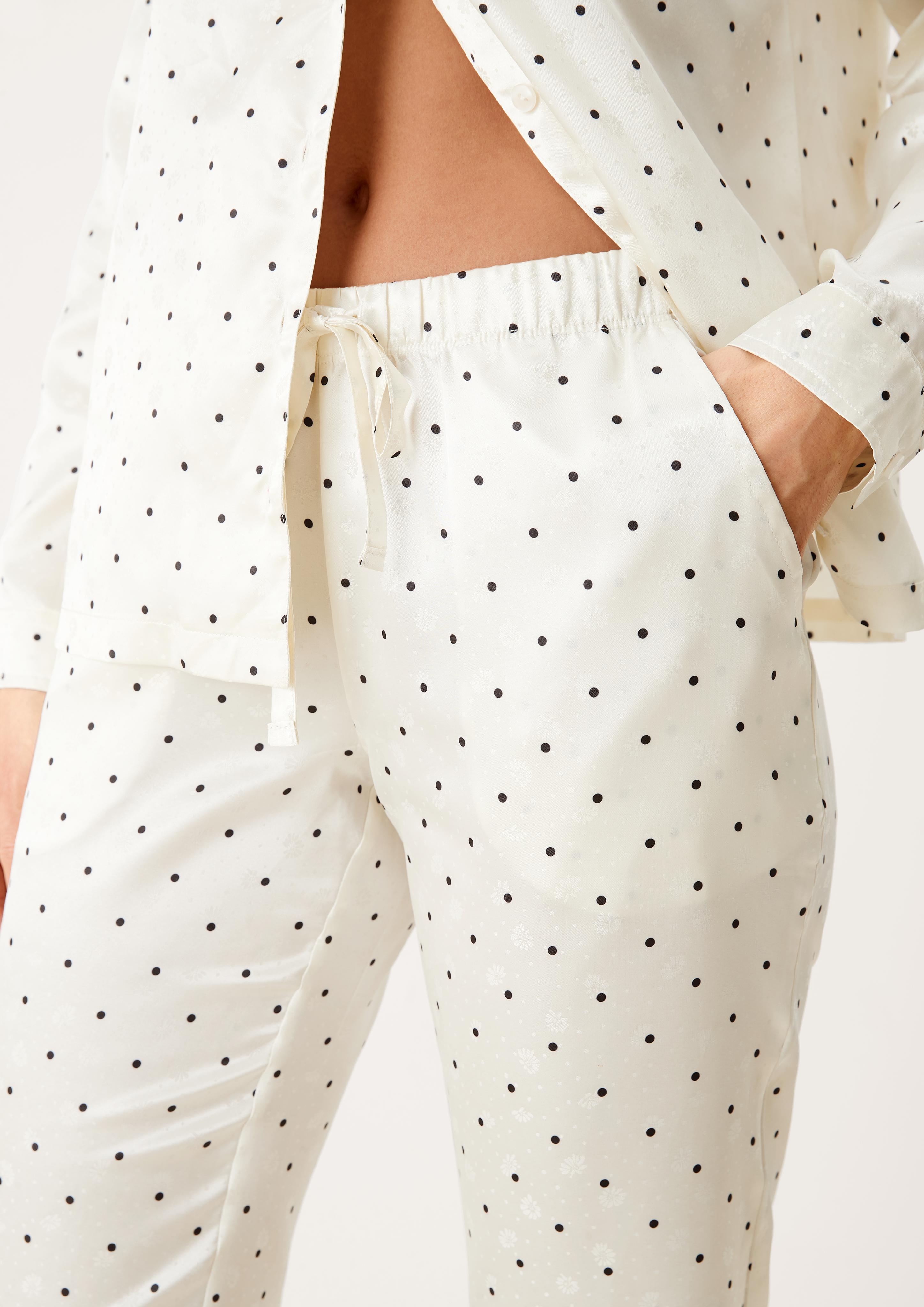 Langer Pyjama aus Satin  6006294-00P2