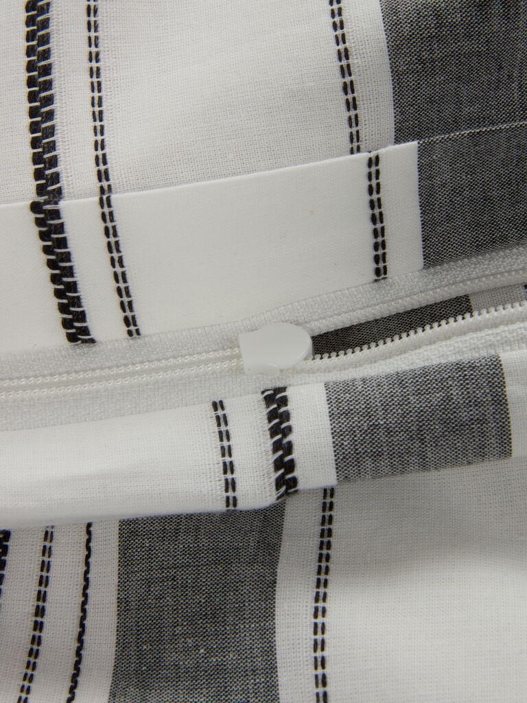 Komplet pościeli IDA Gold z przędzy barwionej IDA 140x200 biało-czarny