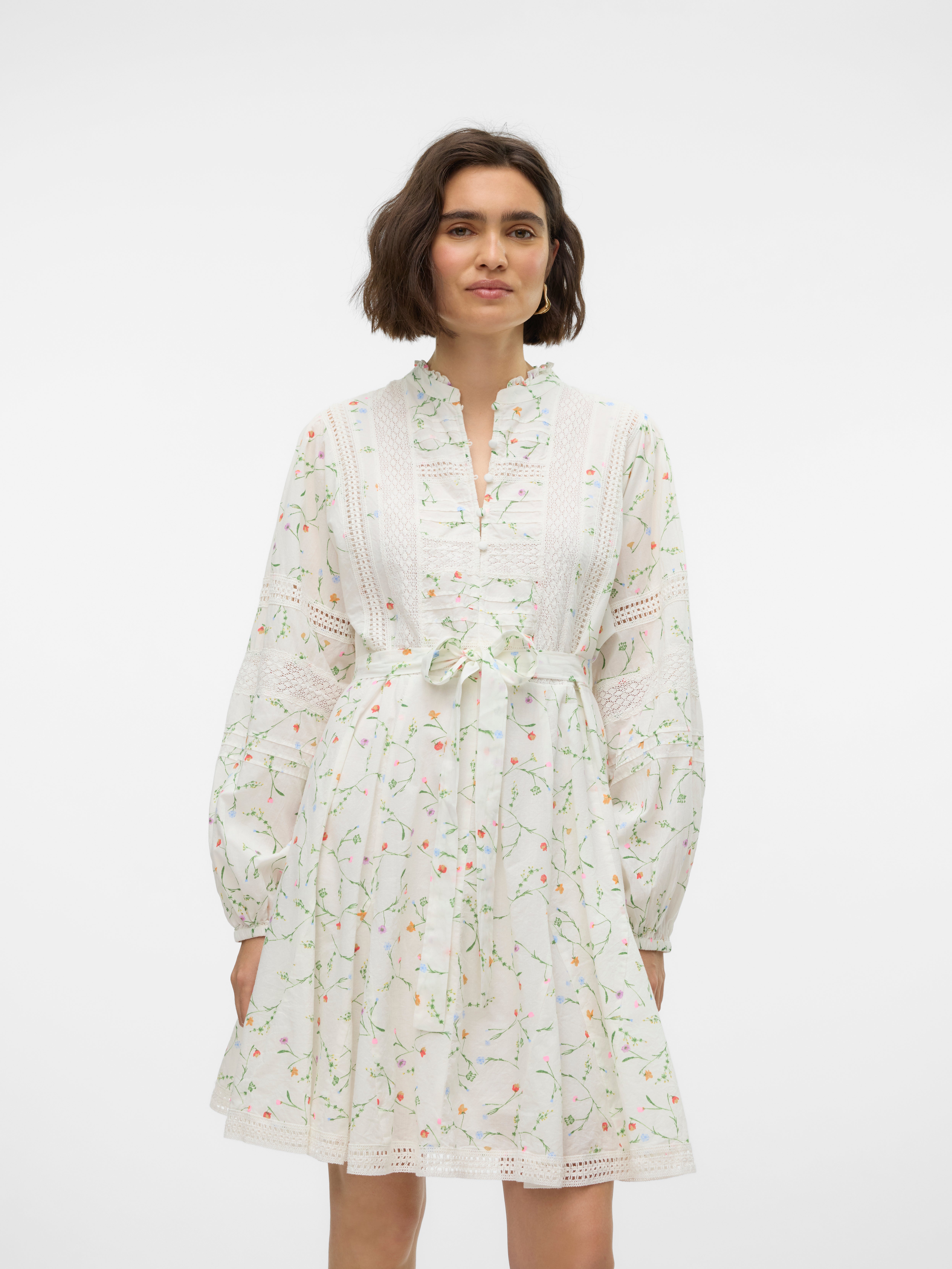VMLAVA Kurzes Kleid