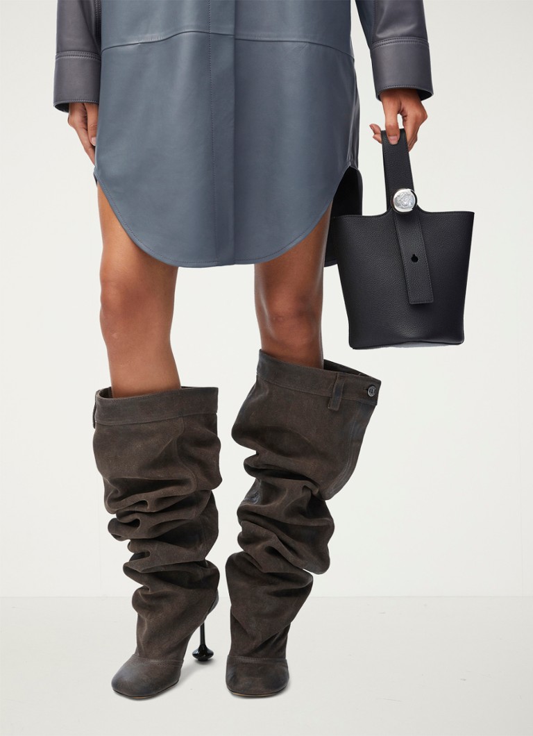 LOEWE Pebble Bucket μίνι τσάντα ώμου από δέρμα μοσχαριού