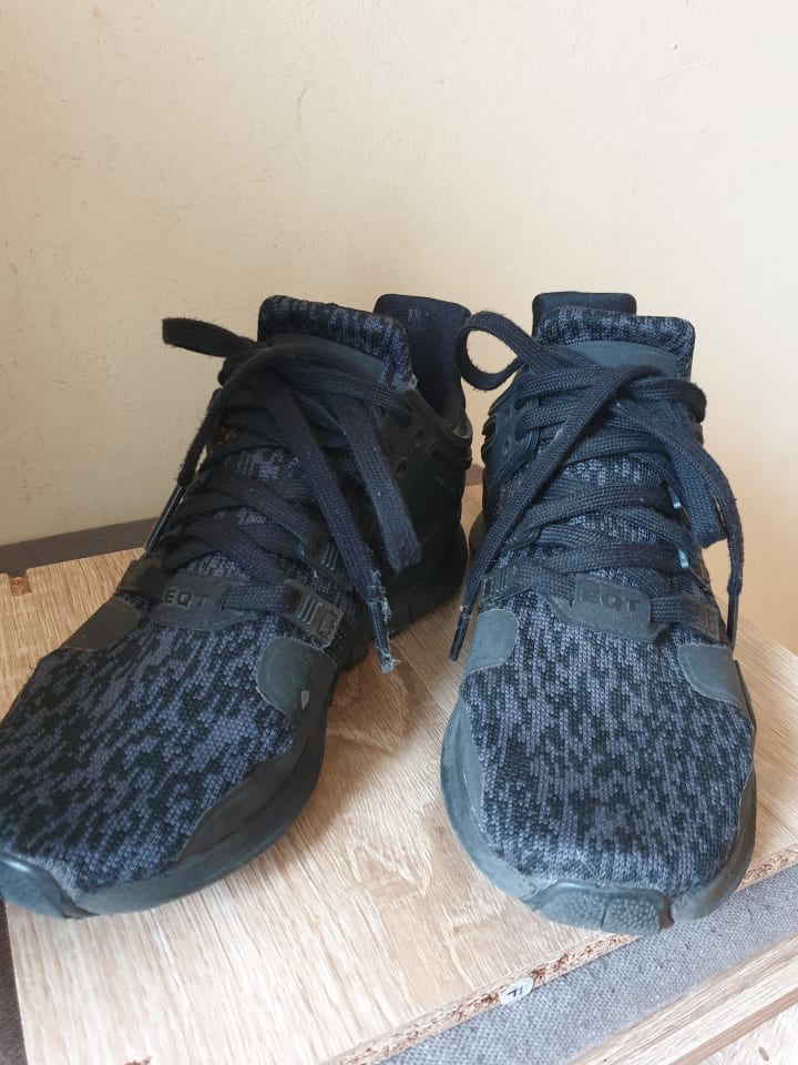 adidas Sneakers 