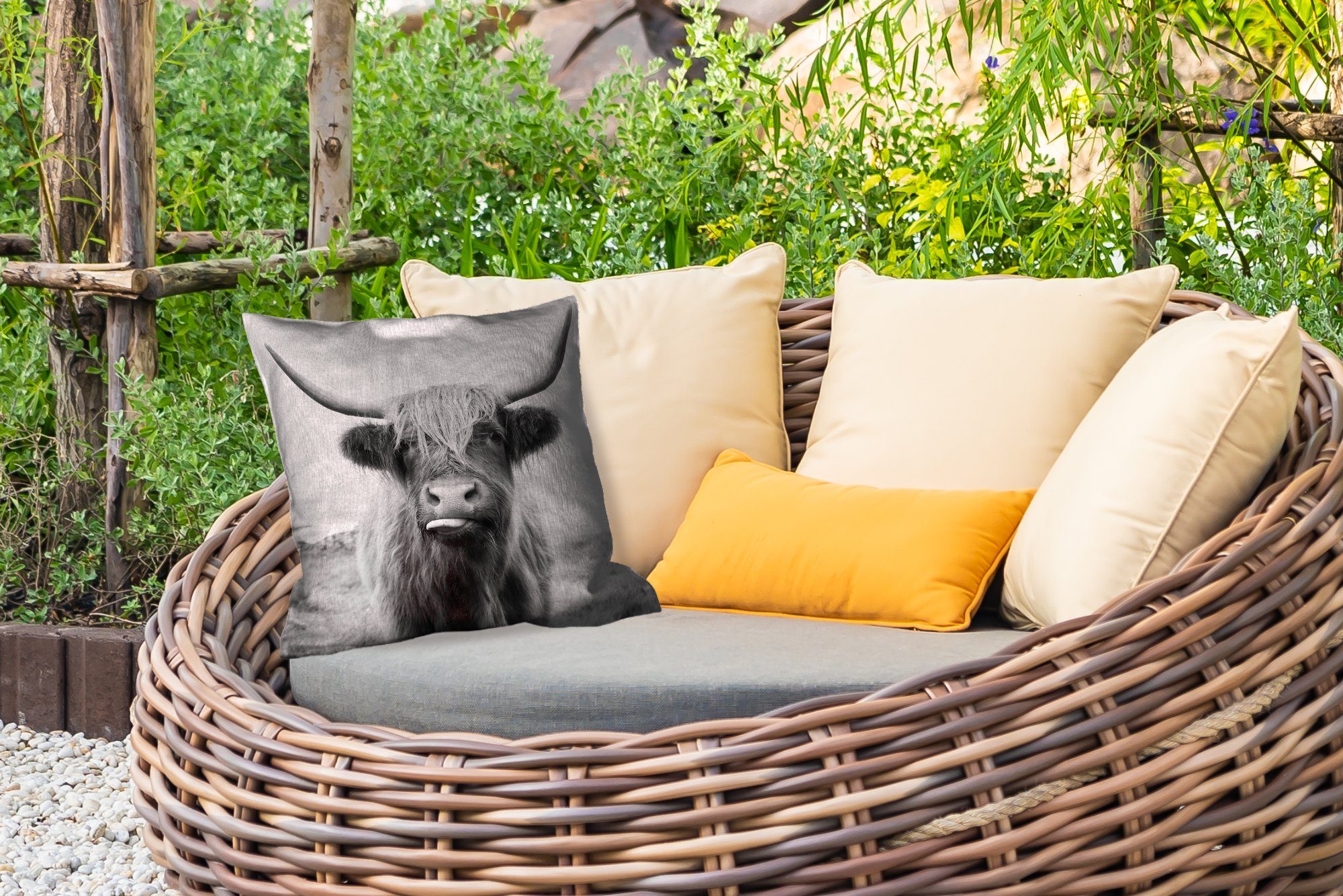 MuchoWow Dekokissen Tiere - Schottischer Highlander - Kuh - Schwarz - Weiß, Kissenbezüge, Kissenhülle, Dekokissen, Dekokissenbezug, Outdoor