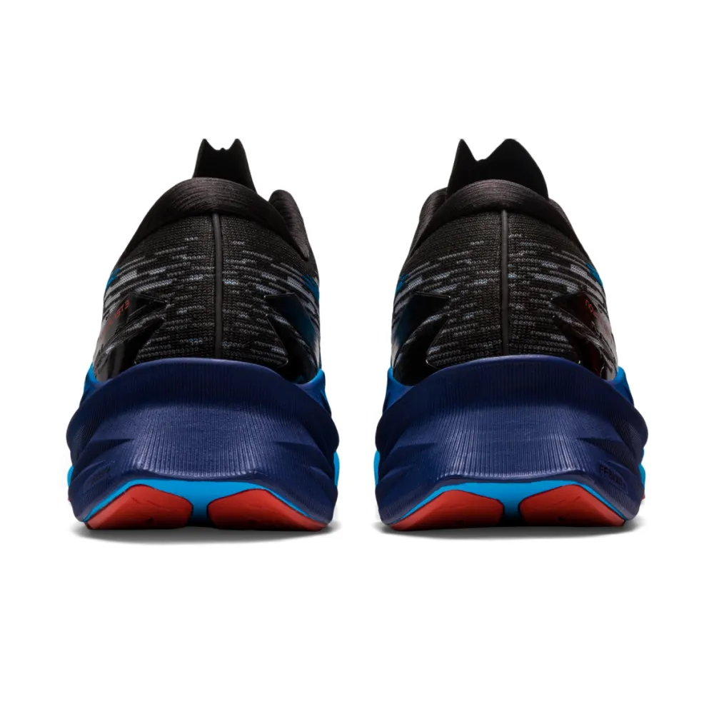 Asics Novablast 3 1011B458-004 / schwarz