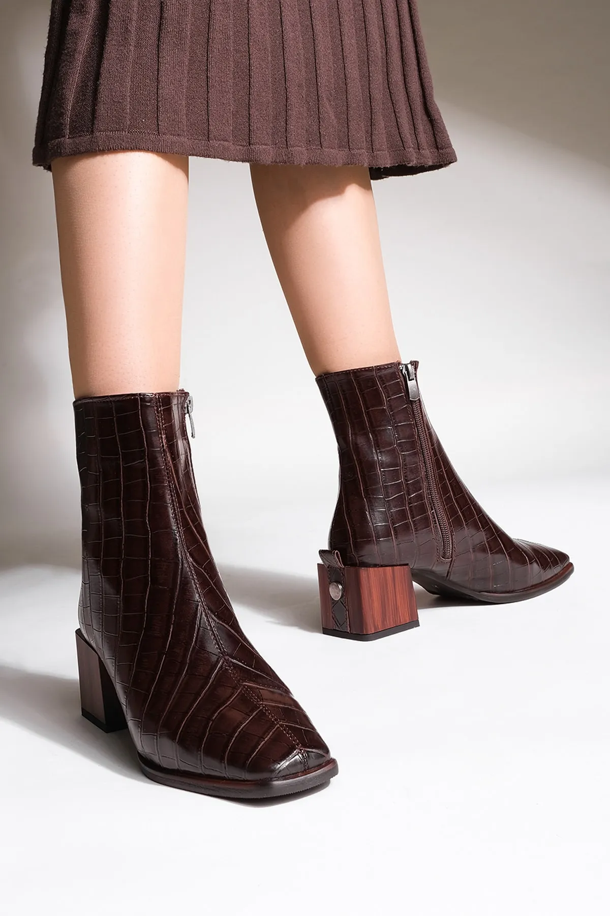 Marjin  Damen-Stiefel mit Absatz und stumpfer Zehenpartie, Holzmuster, Absatz, Reißverschluss, klassische Alltagsstiefel, Sayen Brown Croco