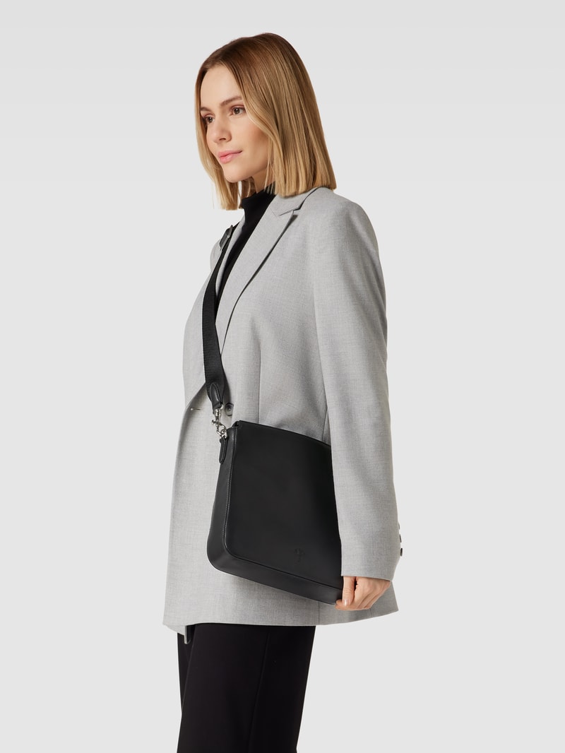 Umhängetasche mit Label-Print Modell 'Sofisticato Jasmina' in schwarz