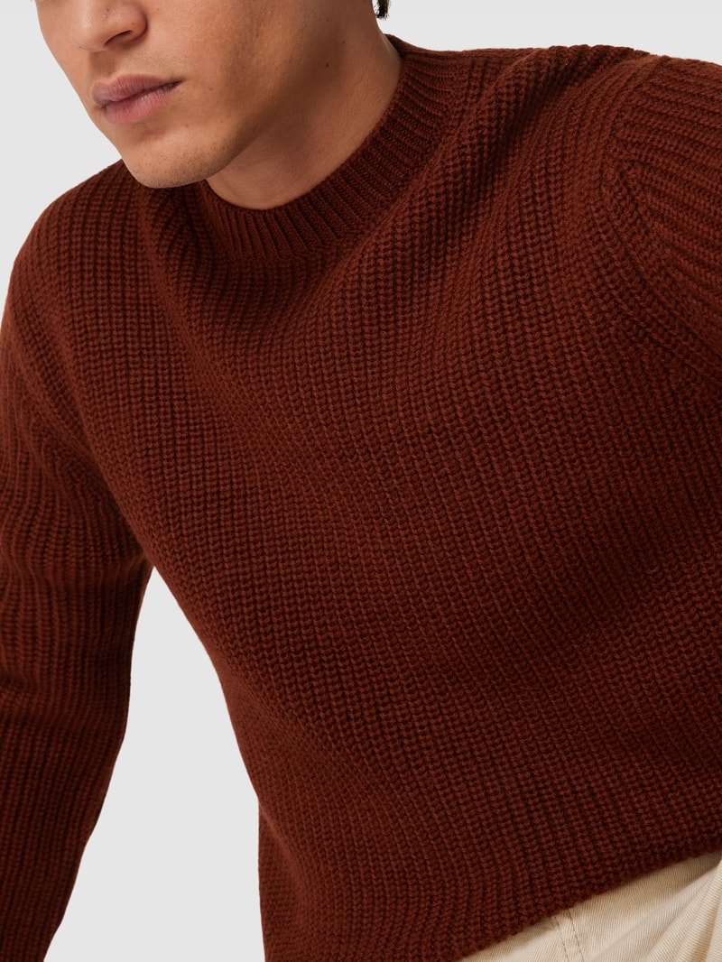 Strickpullover mit Rundhalsausschnitt Modell 'Preston' in rostrot