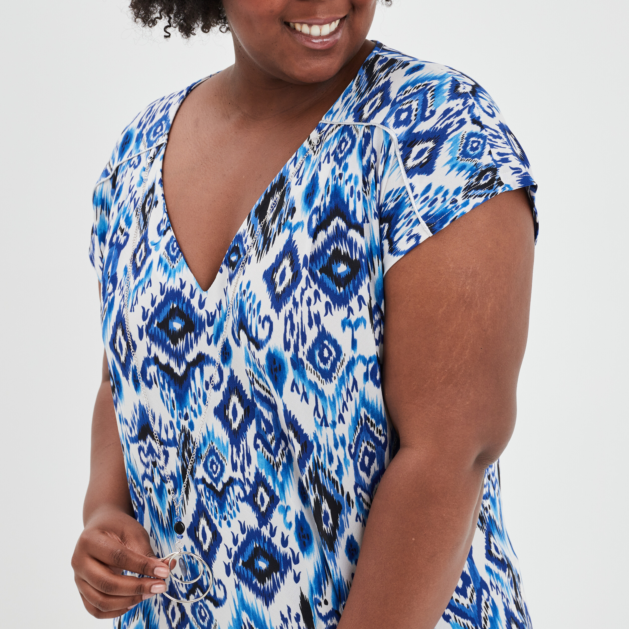 T-shirt col en V manches courtes ecru femme grande taille | La Halle