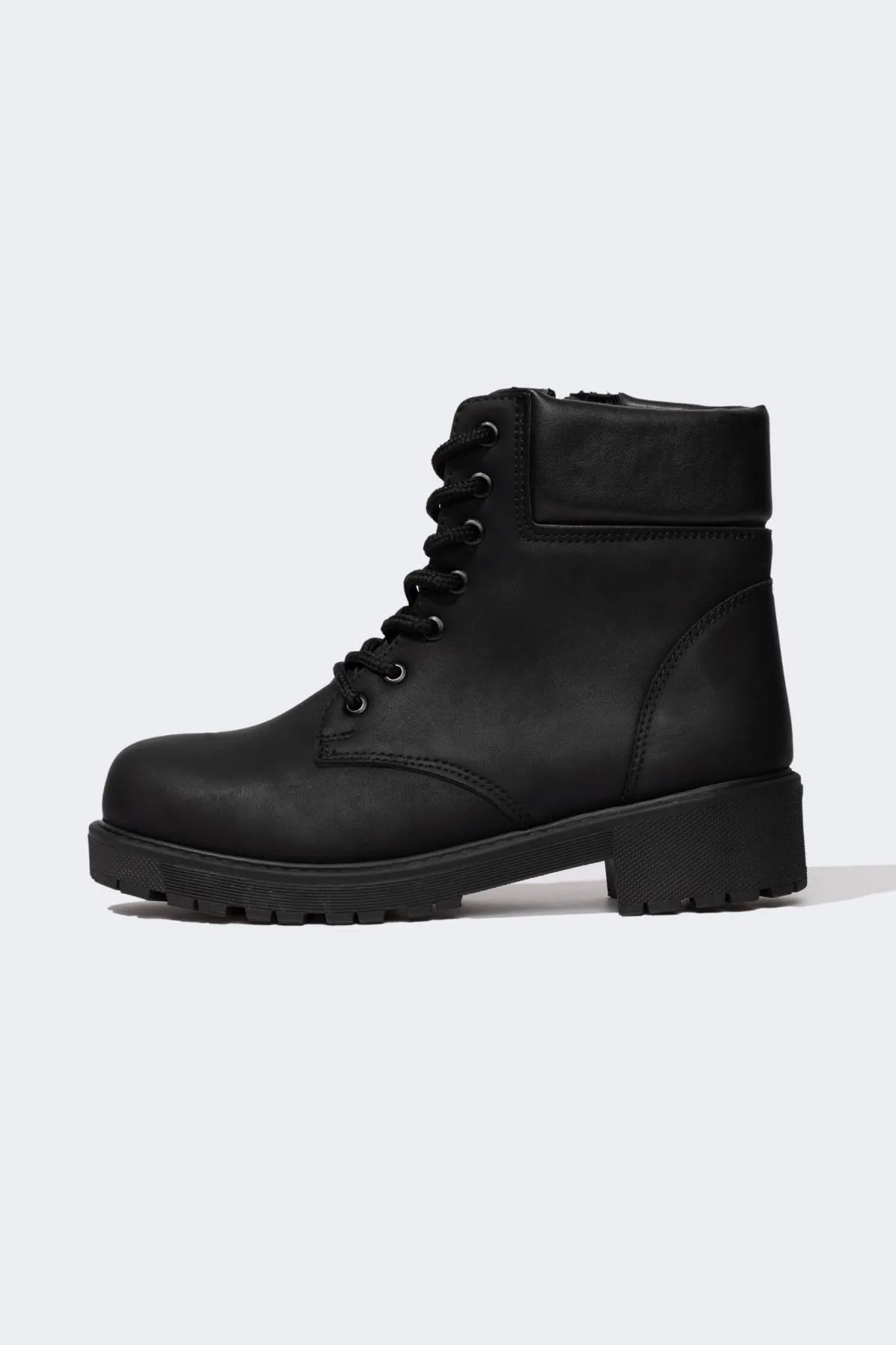 DeFacto  Damen Winterstiefel aus Kunstleder mit Schnürung und Reißverschluss, dicke Sohle, B0931ax23au