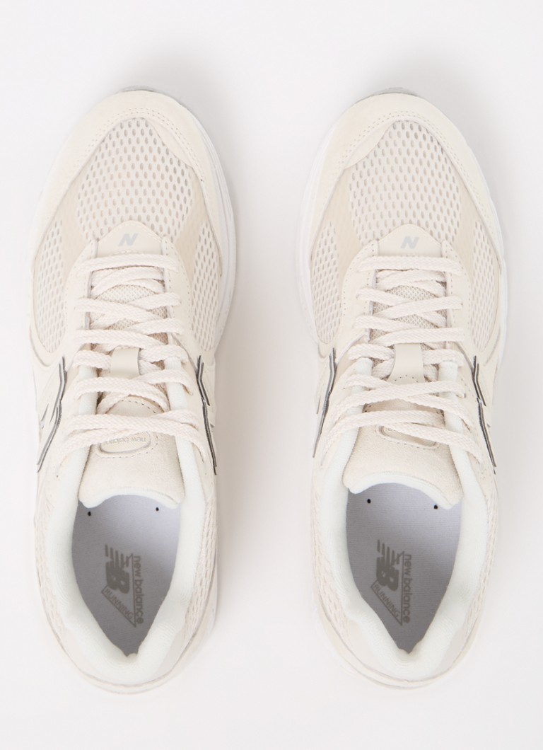 Αθλητικά παπούτσια New Balance 2002R με λεπτομέρειες από πλέγμα και σουέτ