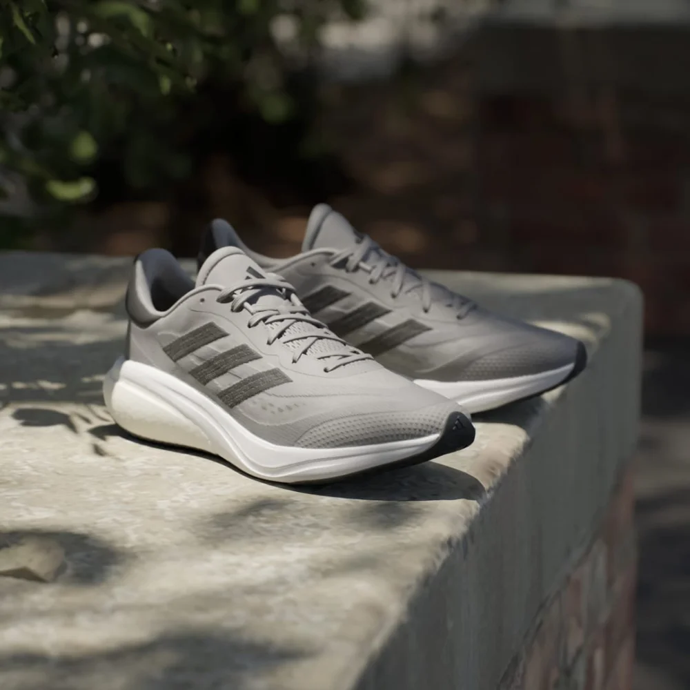 adidas Supernova 3 IE4365 / grau