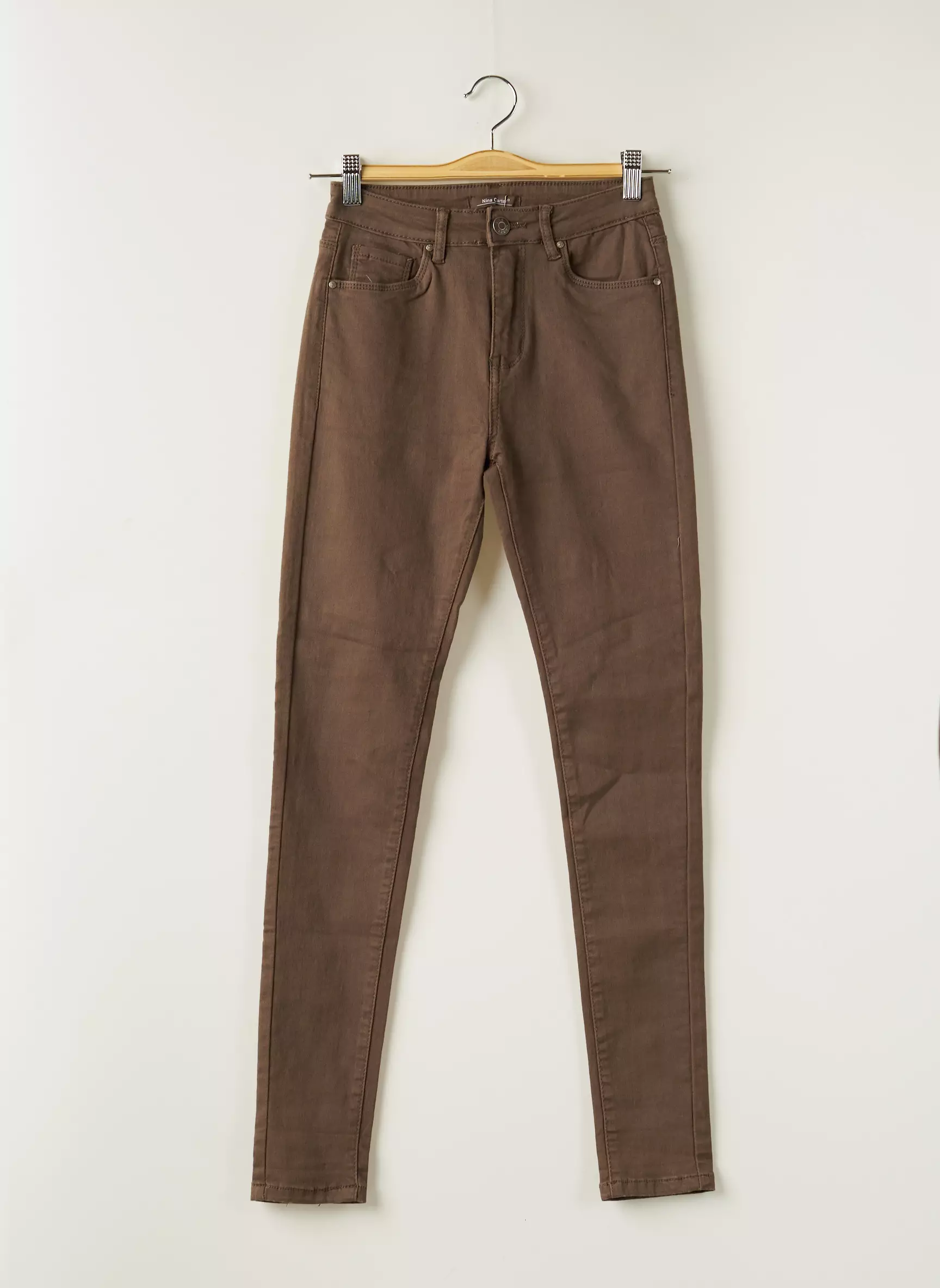 Nina Carter Pantalons Slim Femme couleur marron