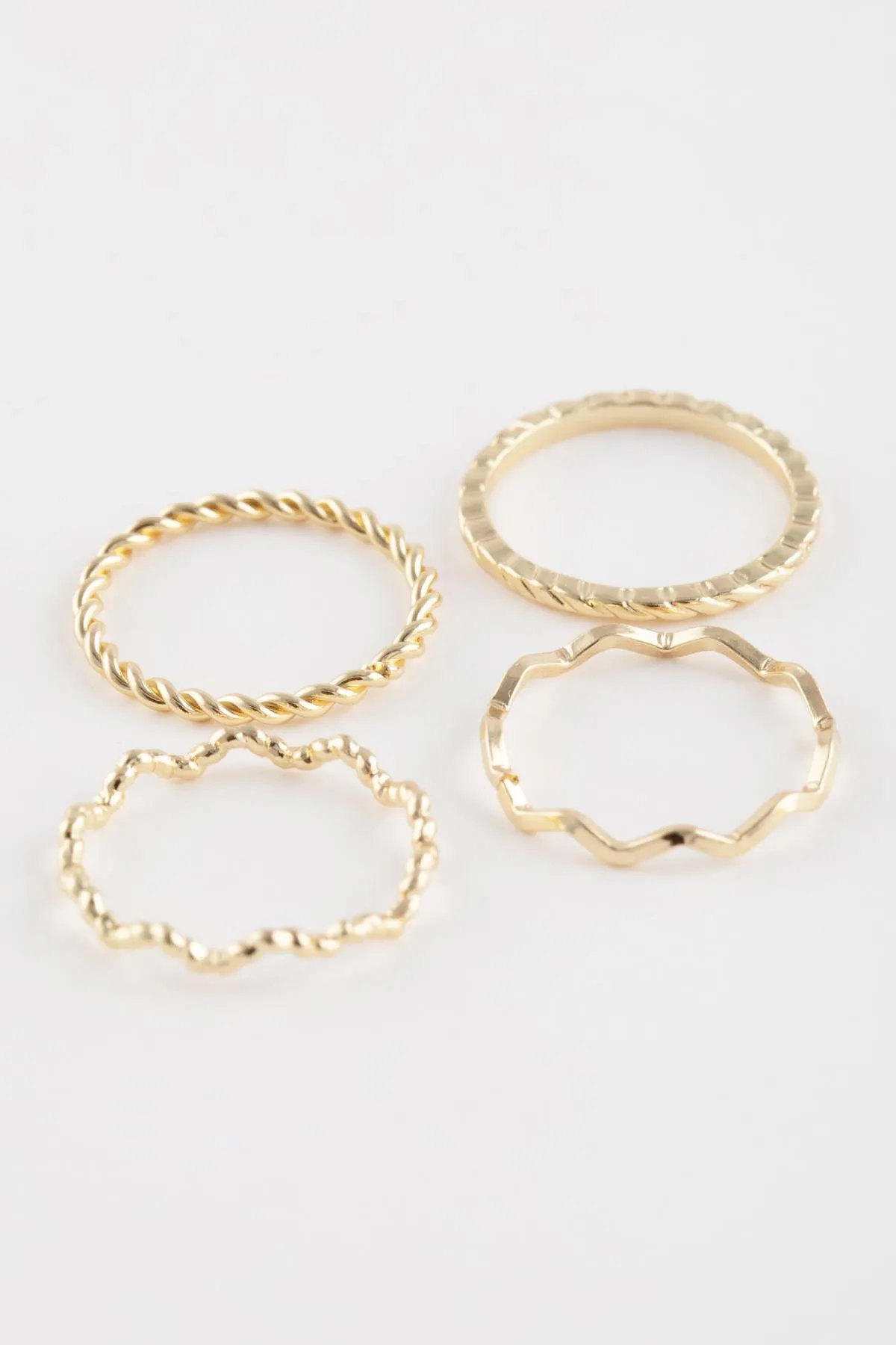 DeFacto  7-teiliger Goldring für Damen C4627axns