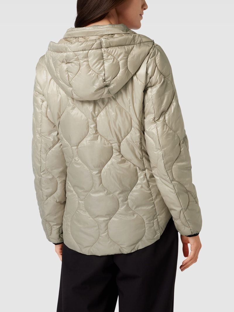 Steppjacke mit seitlichen Eingrifftaschen in beige