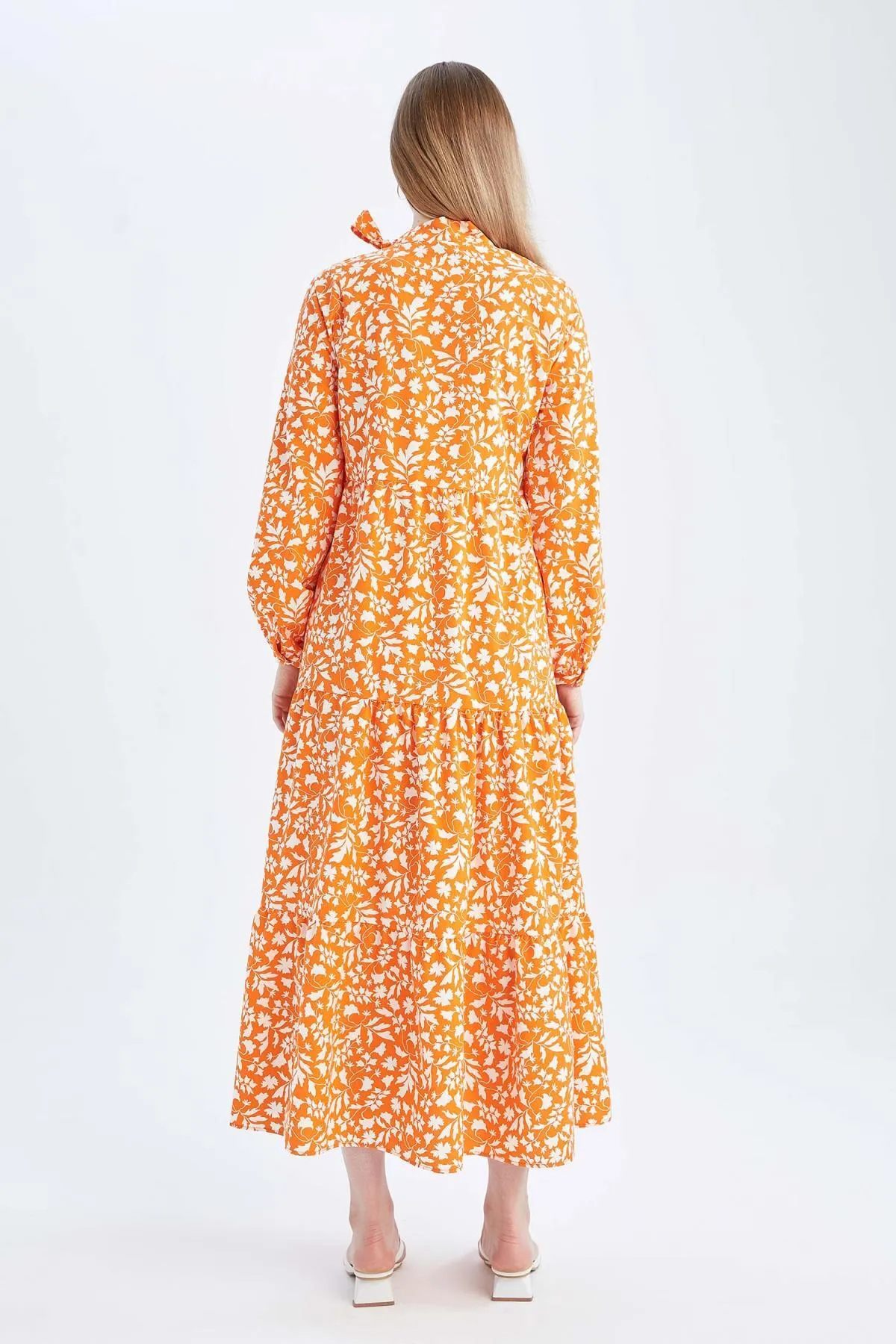 DeFacto  Relax Fit Langarmkleid aus Popeline mit halbem Rollkragen und Blumenmuster Y7835az22hs
