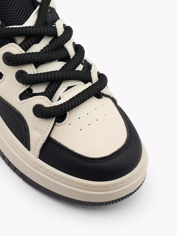 Graceland Platform Sneaker