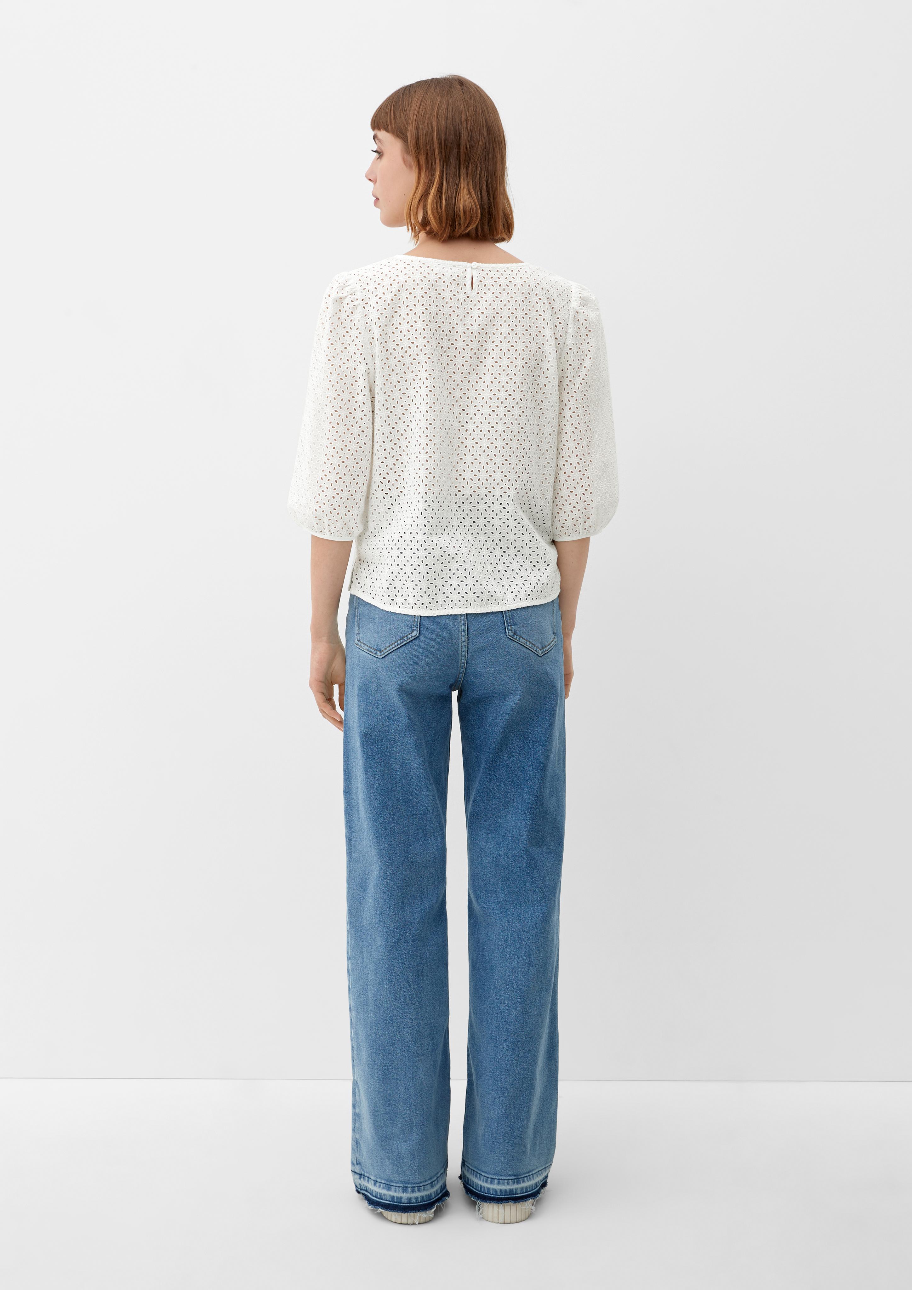 Bluse aus Broderie Anglaise  2128356-02L4