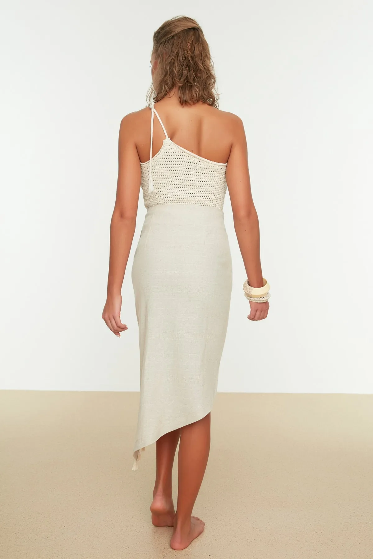 Trendyol Collection  Beigefarbener Midi-Rock mit gewebten Quasten TBESS21ET0529