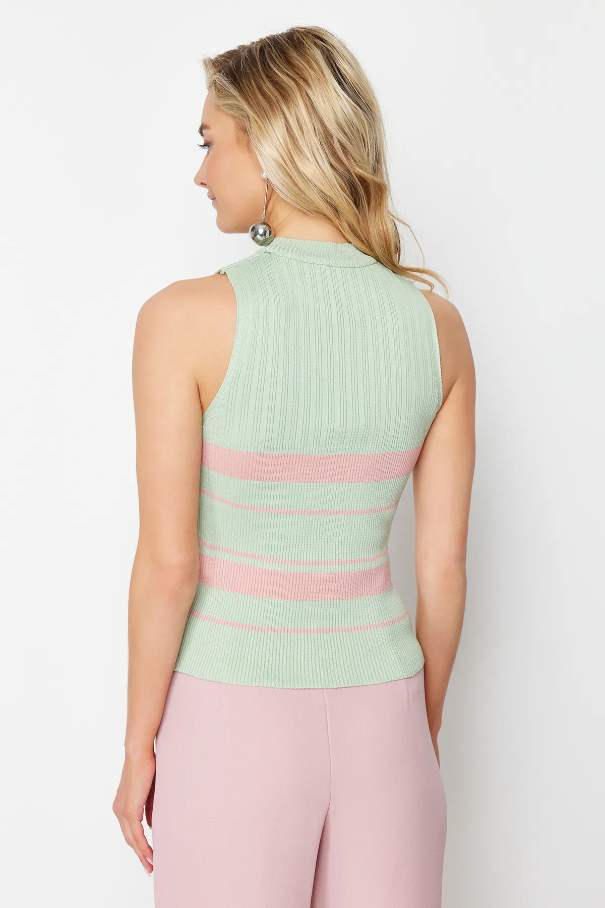 Trendyol Collection  Mintfarbene Strickbluse mit Rundhalsausschnitt TWOSS21BZ0370