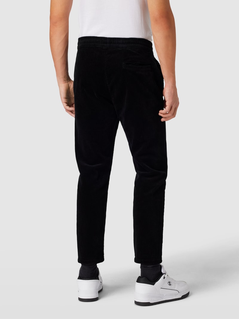 Tapered Cropped Hose aus Cord Modell 'LINUS' in schwarz