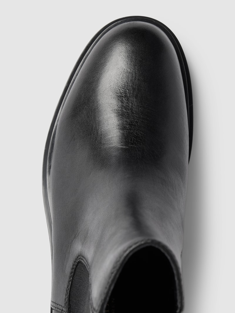 Chelsea Boots mit Gummieinsätzen Modell 'CORINNE' in schwarz