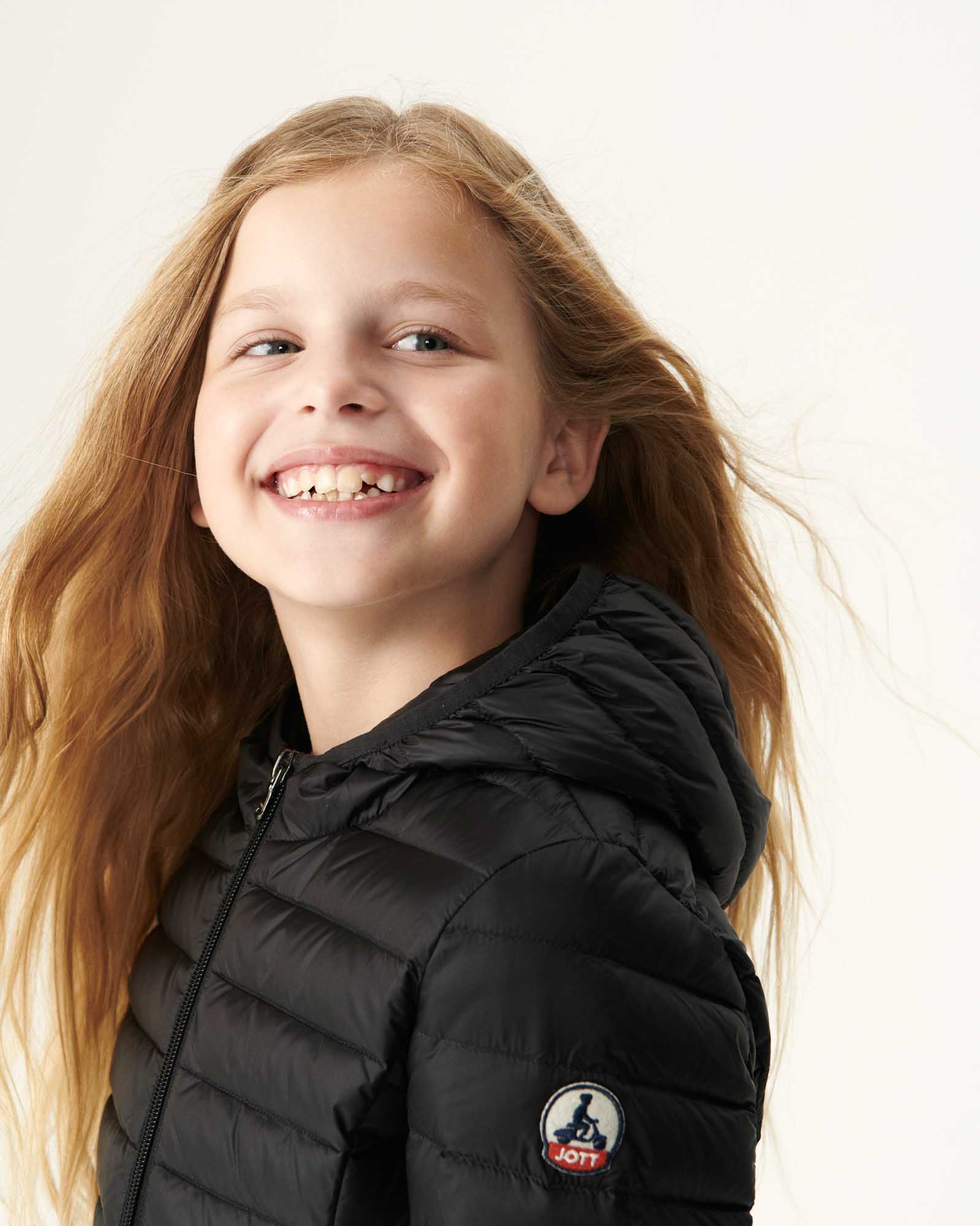 Doudoune légère à capuche enfant Noir Carla