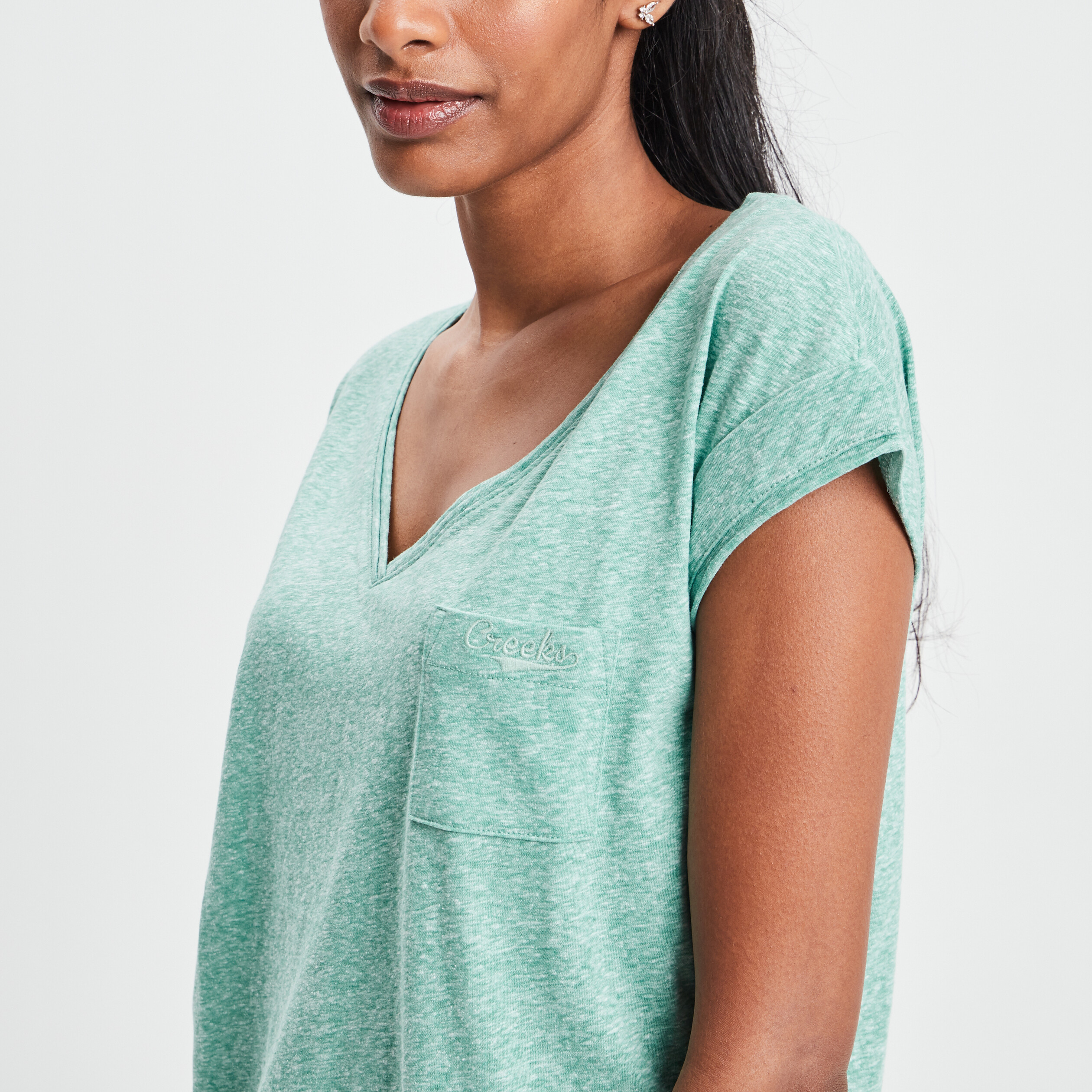 T-shirt col v poche poitrine Creeks vert clair femme | La Halle
