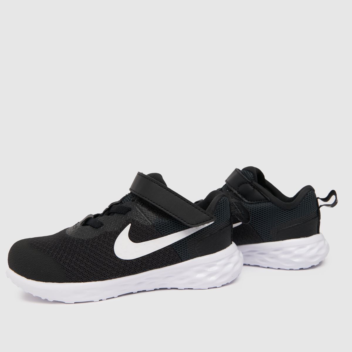 Nike Revolution 6 sneakers för småbarn i svart och vitt