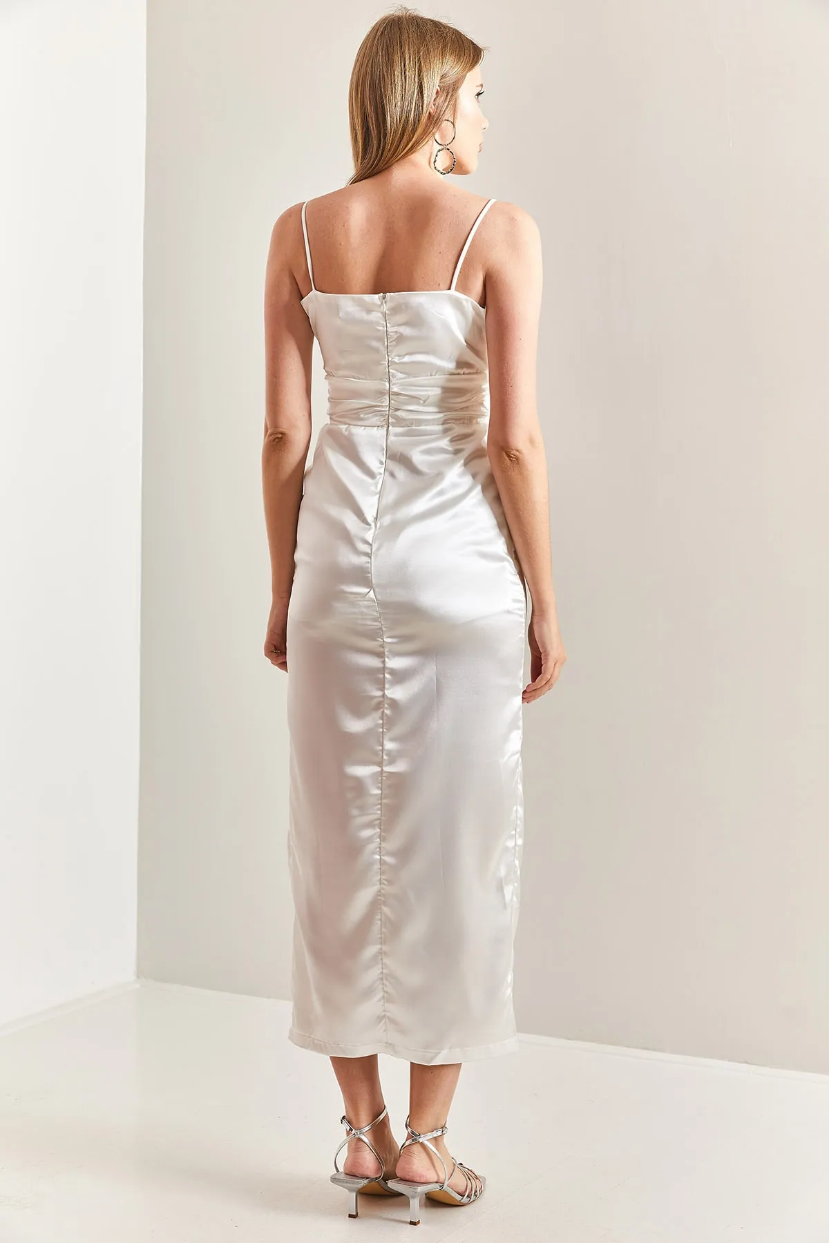 Bianco Lucci  Damenkleid aus Satin mit Seilriemen und Schlitz