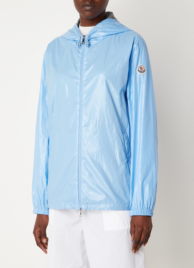 Giacca Moncler Wousse con cappuccio e tasche con zip.
