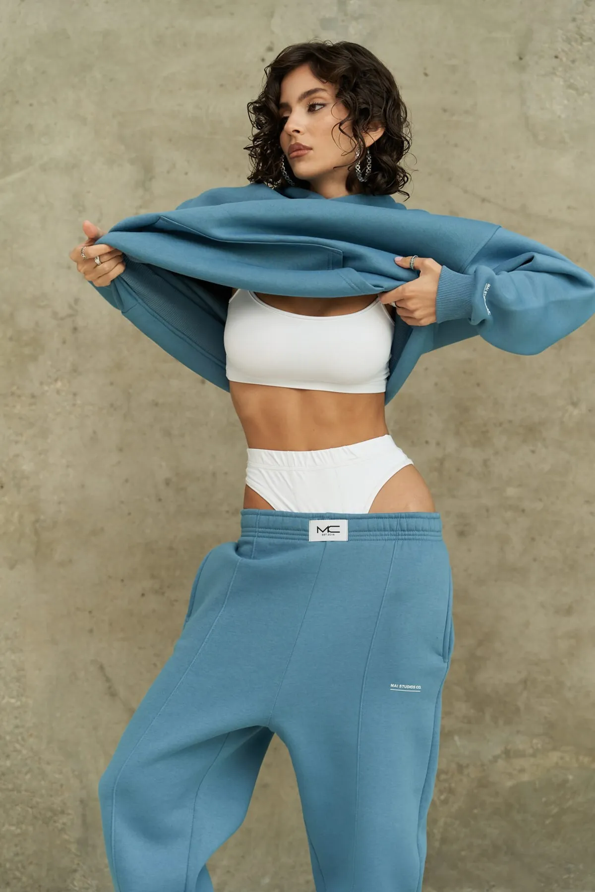 MAİ COLLECTİON  Trainingsanzug-Set in Wolkenblau mit Minimaldruck