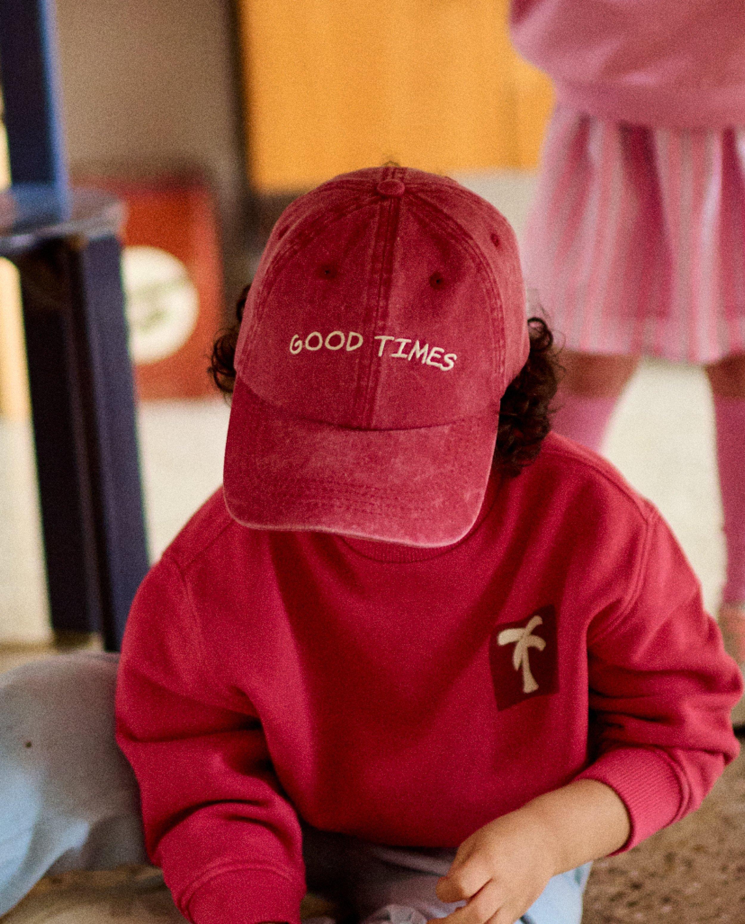 Șapcă Kidz Nation cu inscripții brodate roșu închis