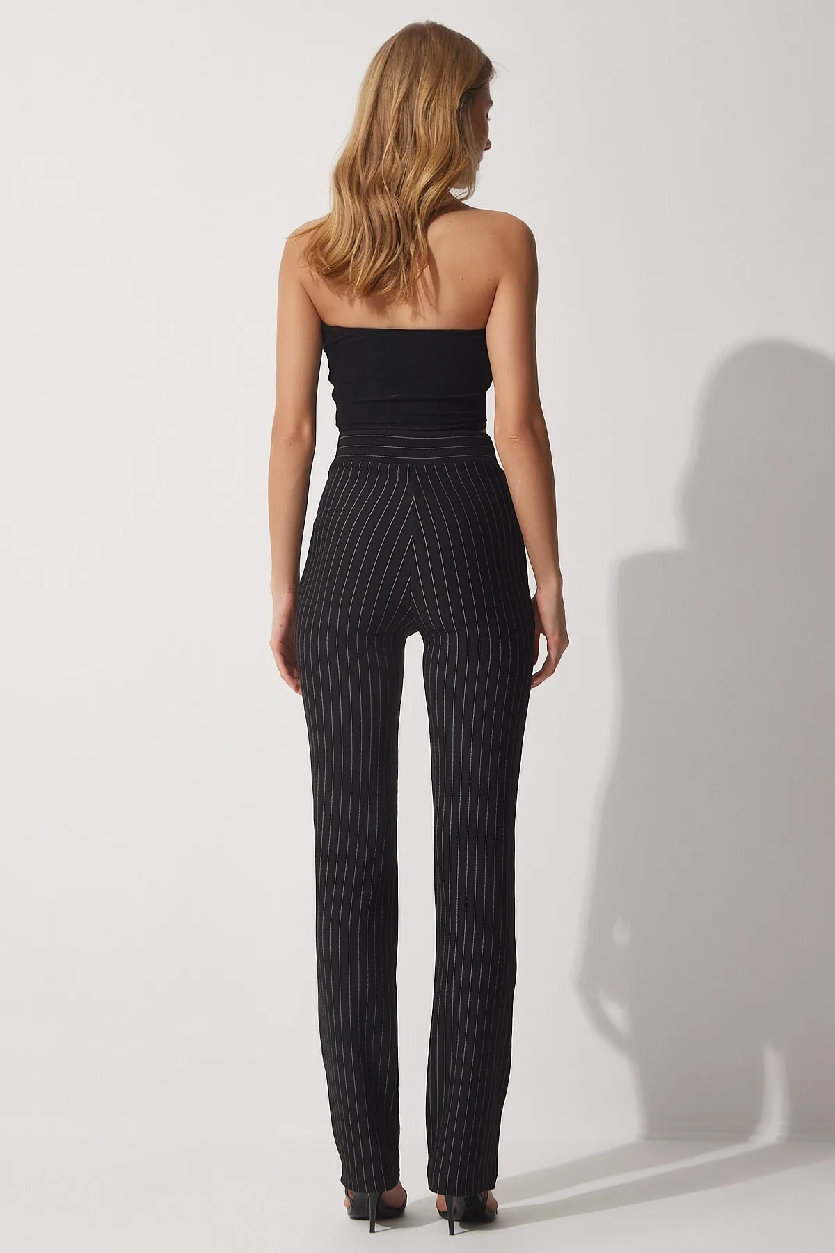 Happiness İstanbul  Schwarze gestreifte Damenhose mit hoher Taille RV00094