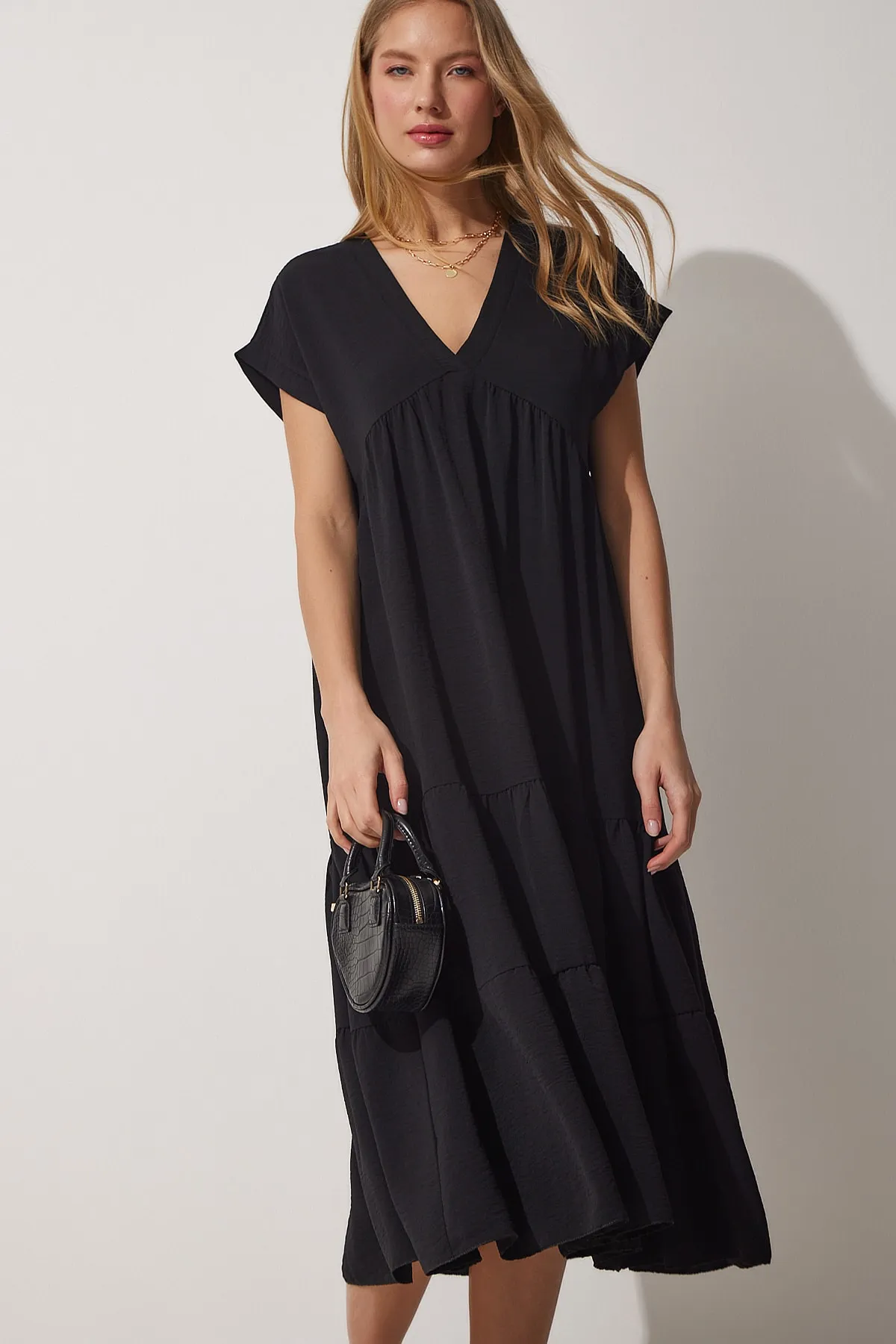 Happiness İstanbul  Schwarzes langes Ayrobin-Sommerkleid mit V-Ausschnitt für Damen DD01194