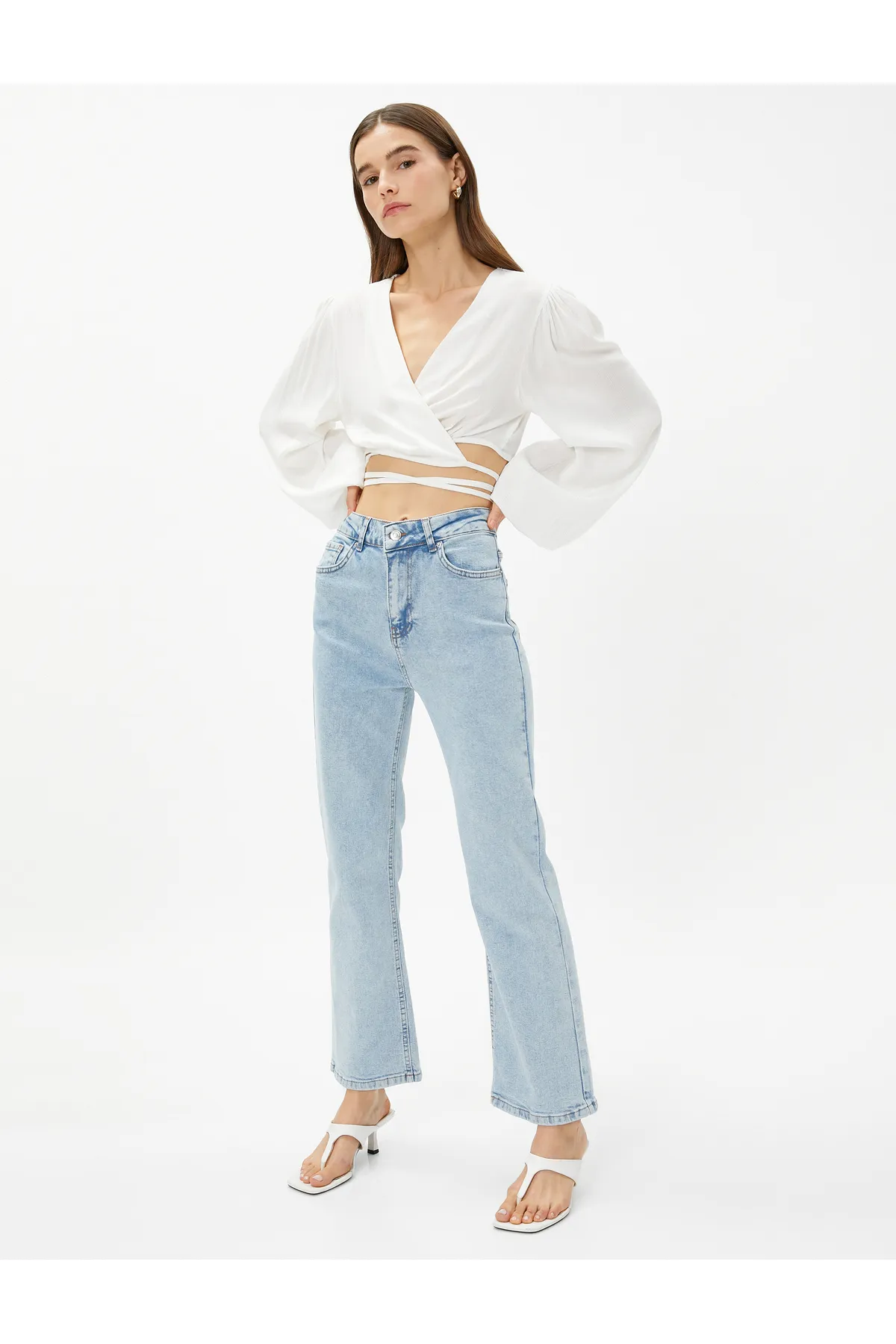 Koton  Jeans mit ausgestelltem Bein und hoher Taille – Victoria Crop Jean
