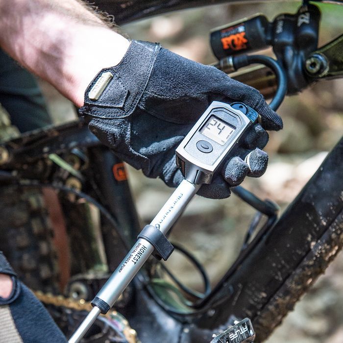 Blackburn Honest Mini Dämpferpumpe digital kaufen | Bike-Discount