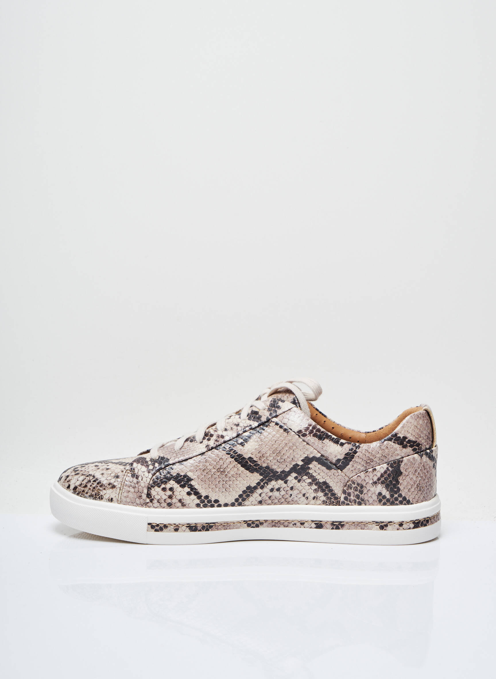 Unstructured By Clarks Baskets Femme couleur beige