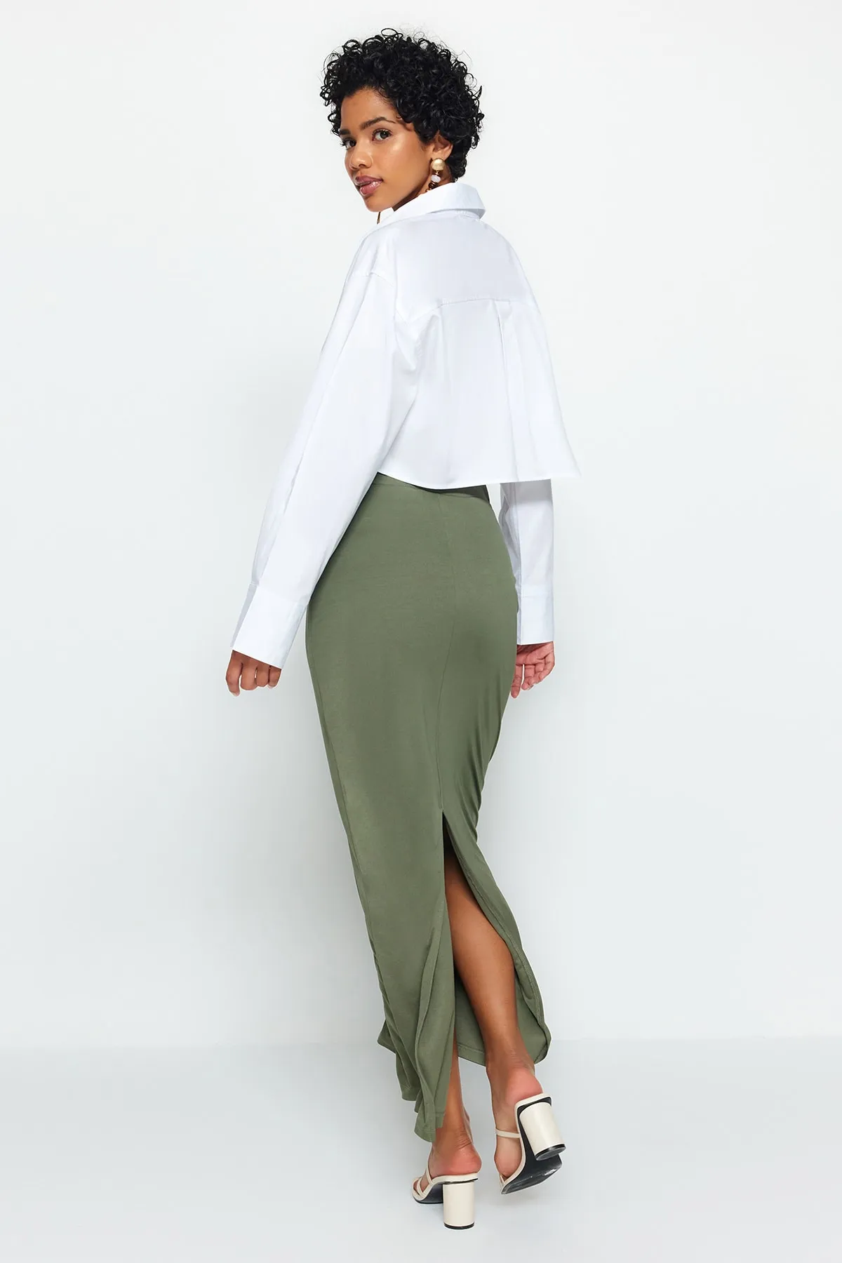 Trendyol Collection  Khakifarbener Maxi-Stretch-Strickrock mit hoher Taille TWOSS23ET00372